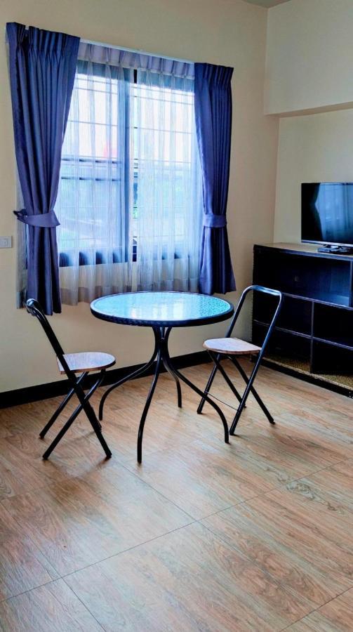 The Cube Sathorn Boutique เดอะ คิวบ์ สาทร บูติค โฮเทล Near Bts Surasak Bed & Breakfast Bangkok