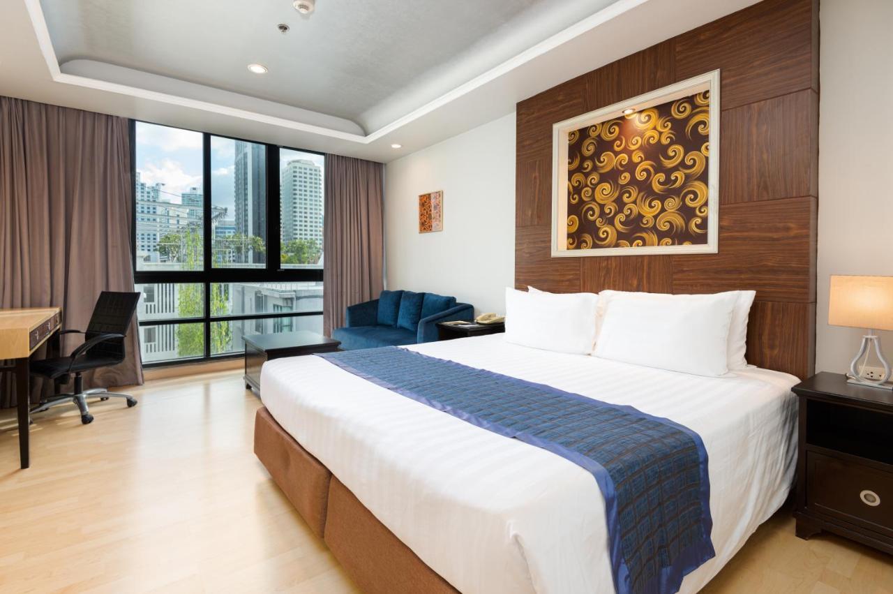 Admiral Premier Hotel 4*