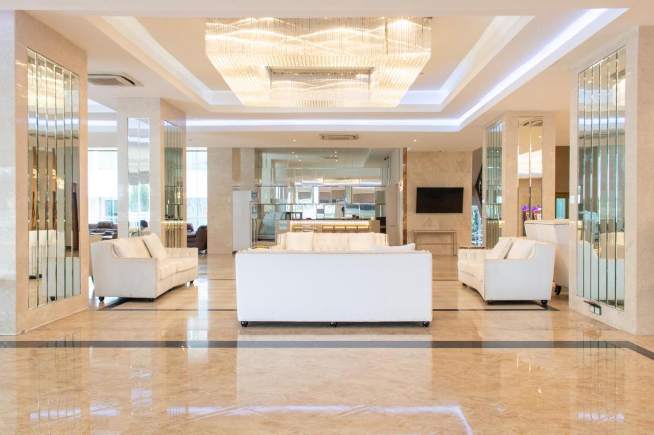 Avana Hotel&convention Center Sha Extra