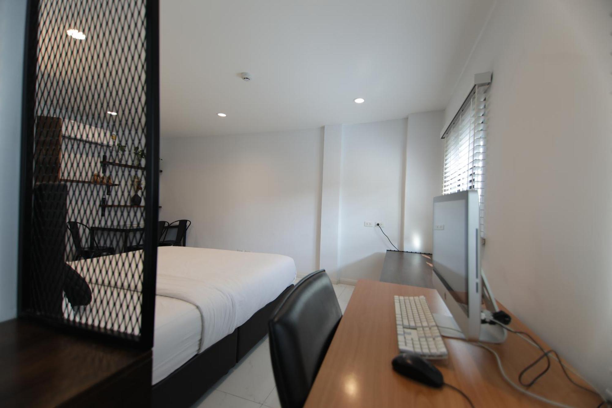Hotel Wire Prakhanong Banguecoque