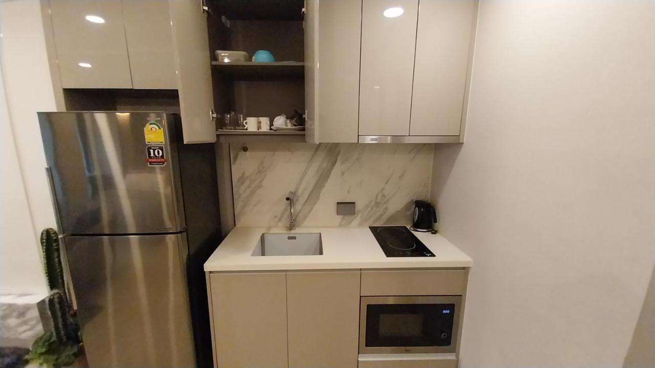 Apartment Luxury Queen Sirikit Asok Termianl 21