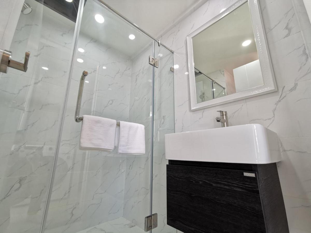 Abc@48 & Service Khách sạn hẻo lánh