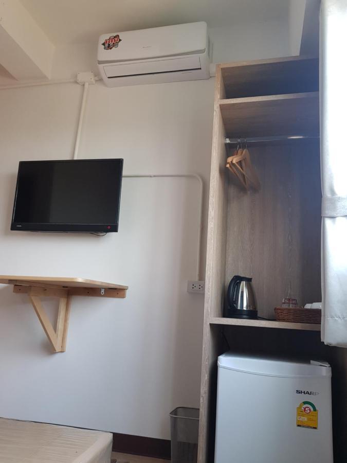Hostal Sleep To Fly & Suvarnabhumi Airport