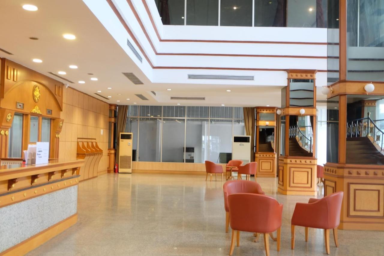 Grannylla Ramkhamhaeng Bangkok