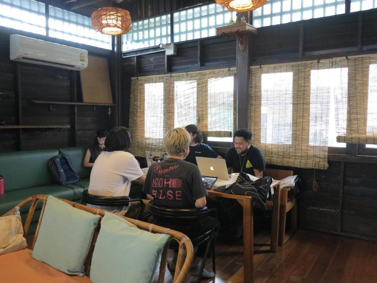 Non House บ้านนอนโฮสเทล Hostel