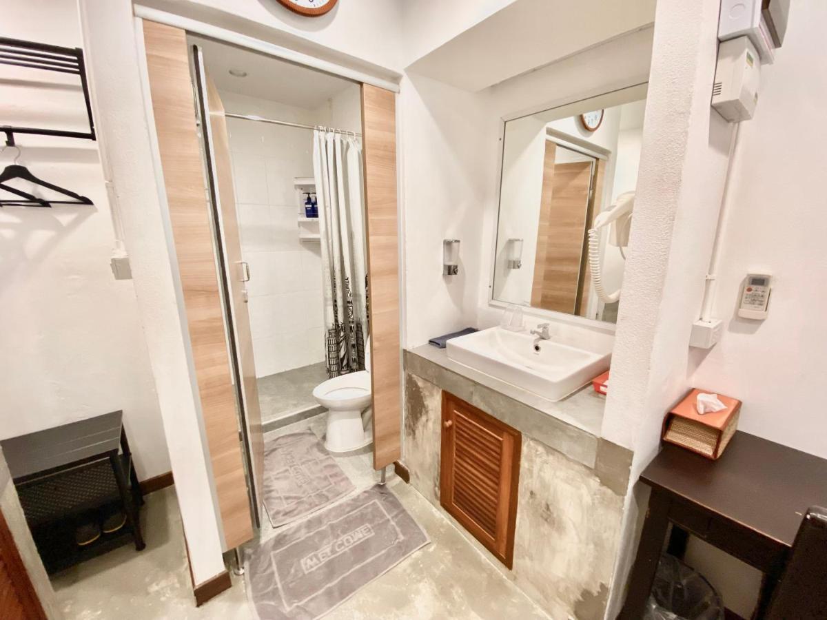 Hostel Tiny Taladnoi Bangkok