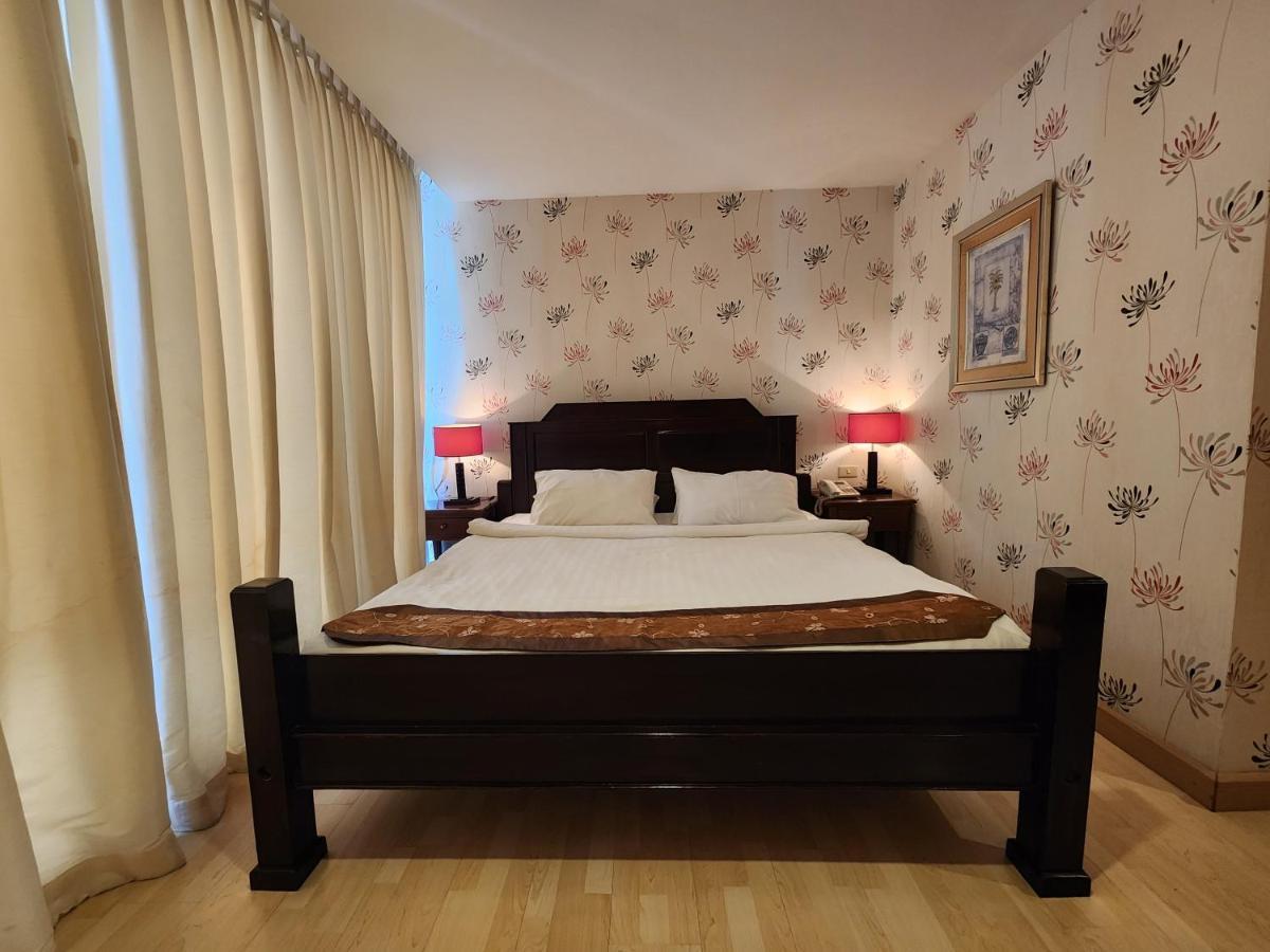 Hotel August Residencia Bangkok
