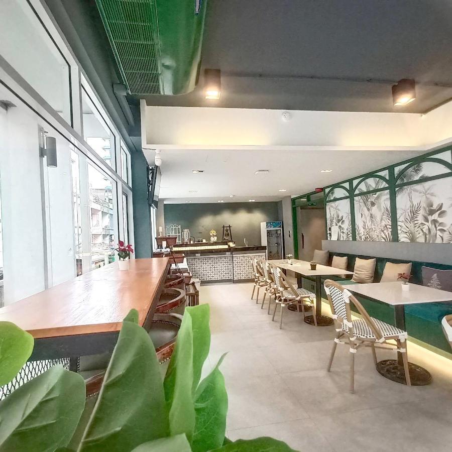Hotel Homie & Cafe