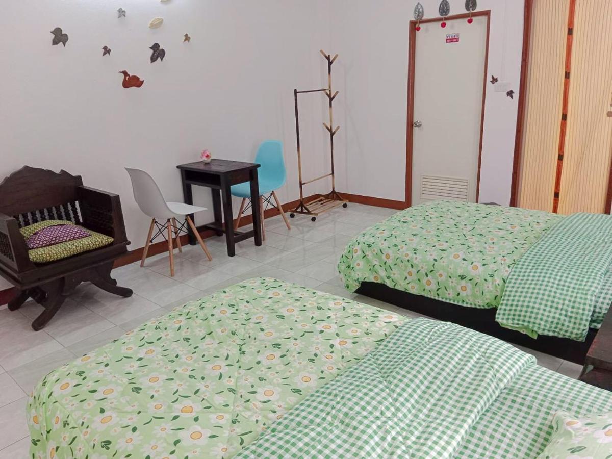 Appartement Free 1 Set Breakfast If Book 48h Before Check In Time2 No Dog Pls No Breakfast On Sunday 10min Taxi Airport Train 2min Walk 7-11 Bangkok