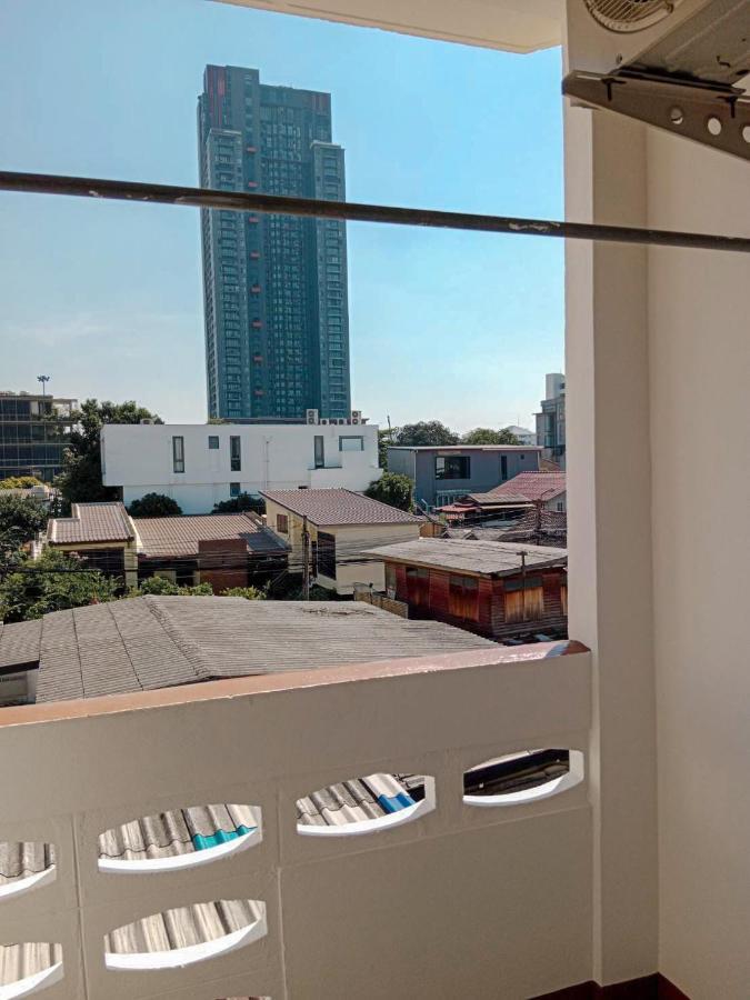Free 1 Set Breakfast If Book 48h Before Check In Time2 No Dog Pls No Breakfast On Sunday 10min Taxi Airport Train 2min Walk 7-11 Bangkok
