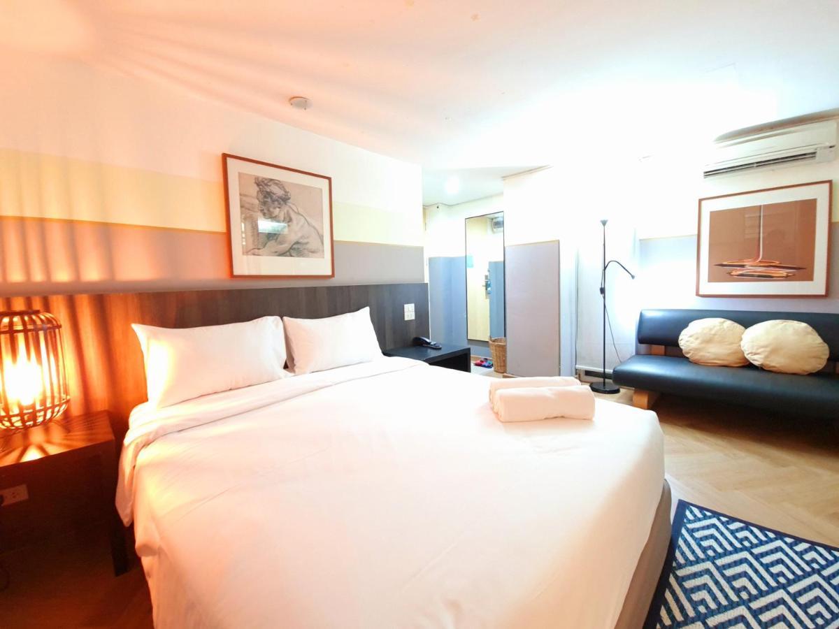 Somewhere To Escape - Hometel Hotel Bangkok
