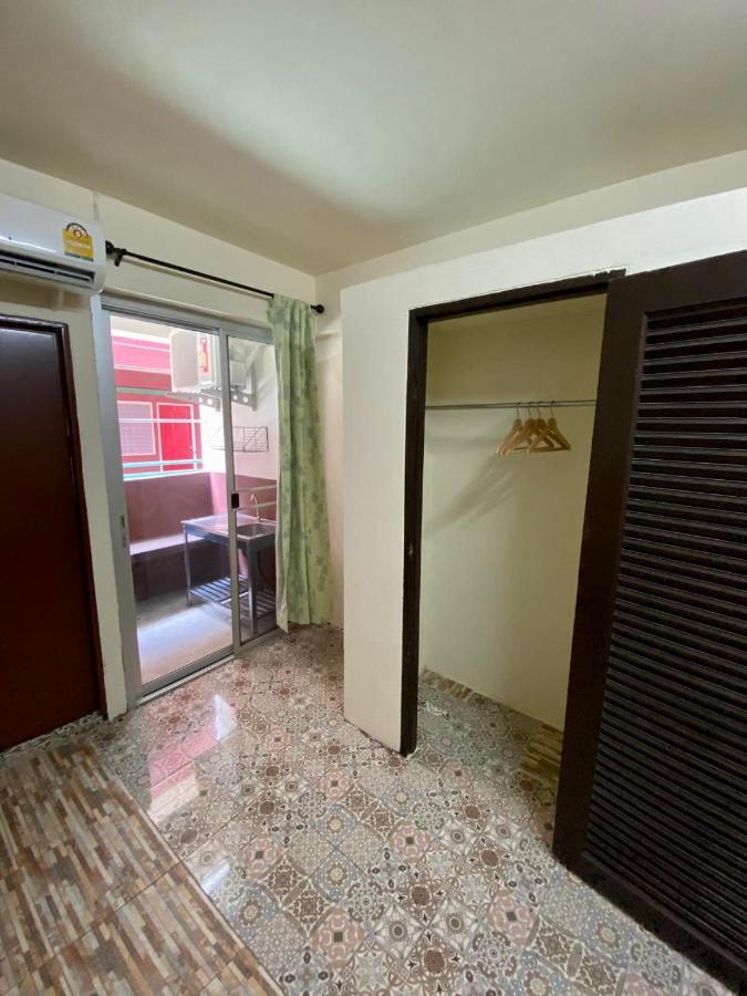 Apartemen Ratanawong Place 804 *