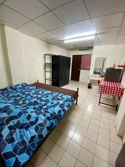 Ratanawong Place 334 Apartment *