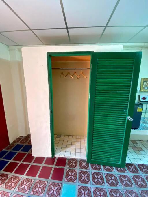 Ratanawong Place 404 Apartamento *