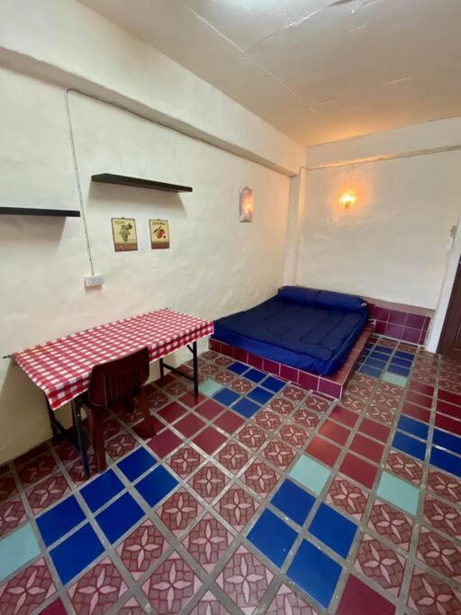 Ratanawong Place 401 Apartment *