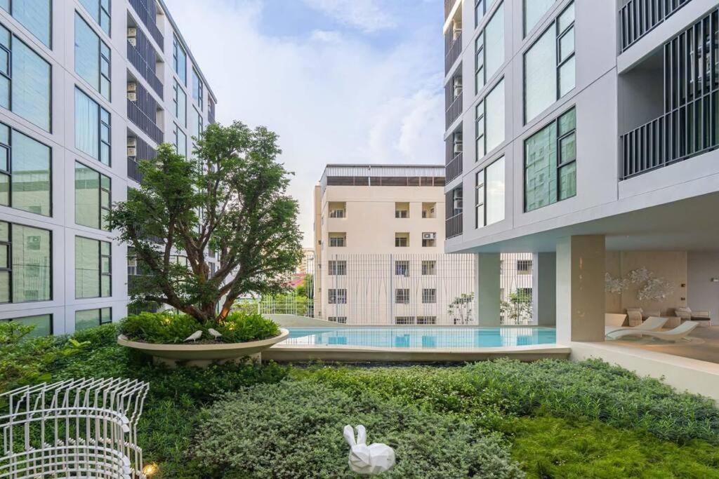 Ivory Ratchada-ladprao Huai Khwang Night Market Apartment *