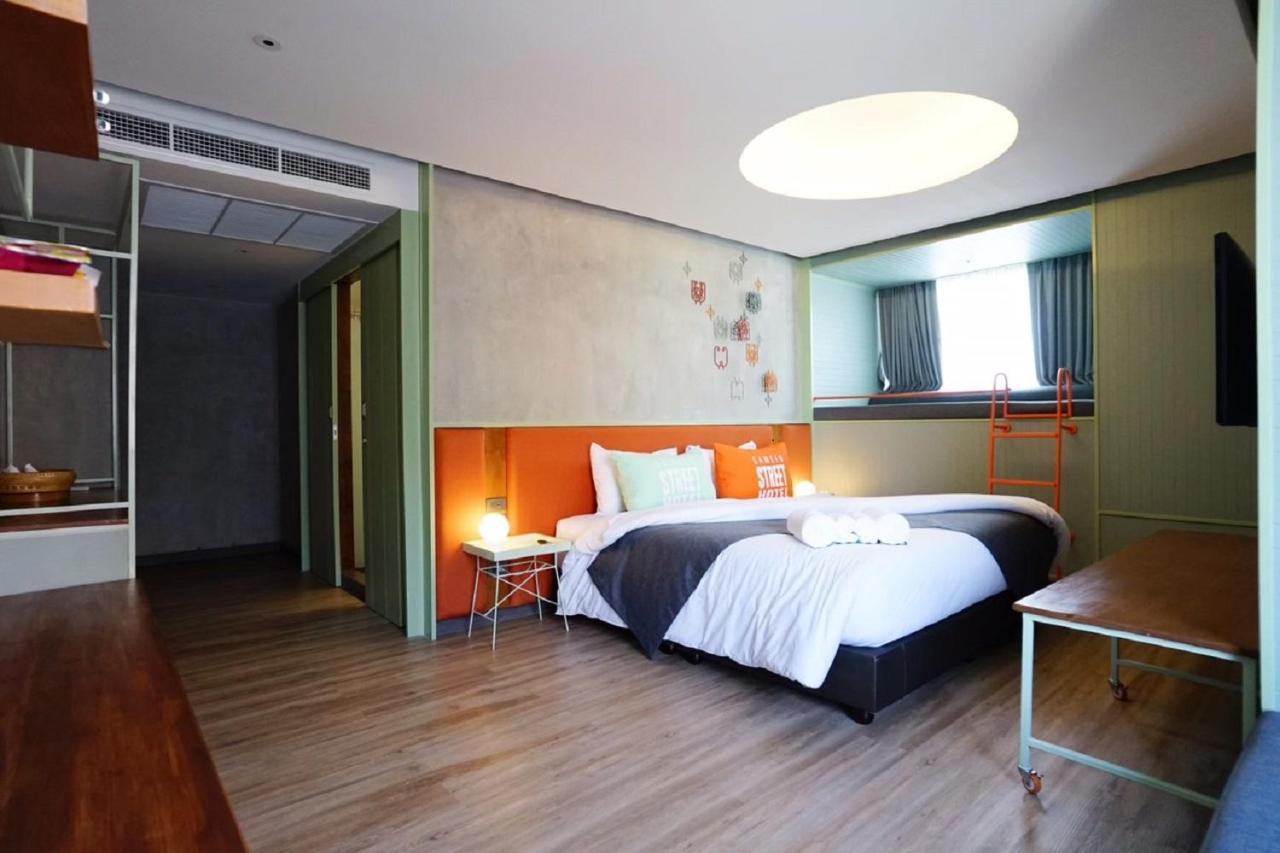 Samsen Street Hotel