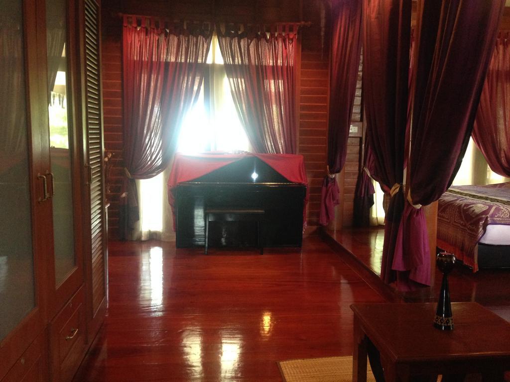 Ruanthai And Resort Bangkok