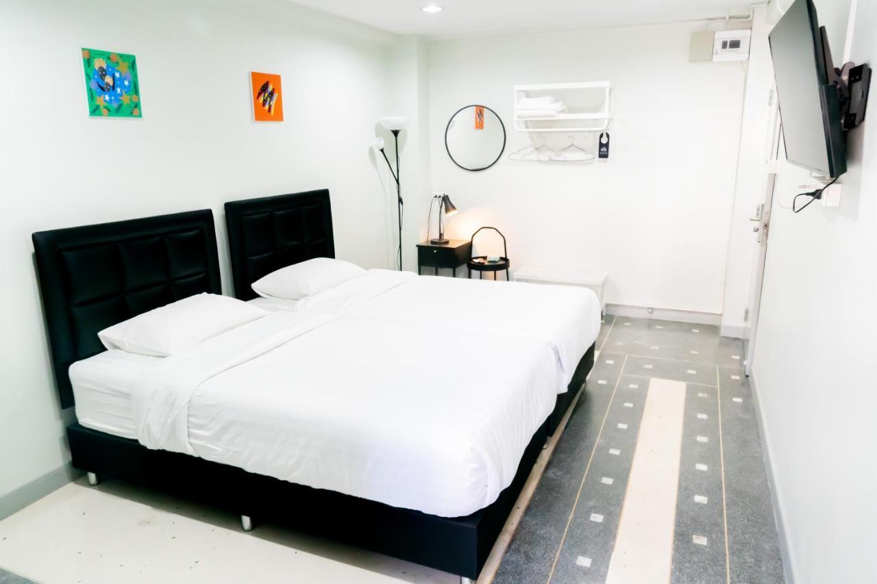 Khách sạn hẻo lánh Suksomboon *