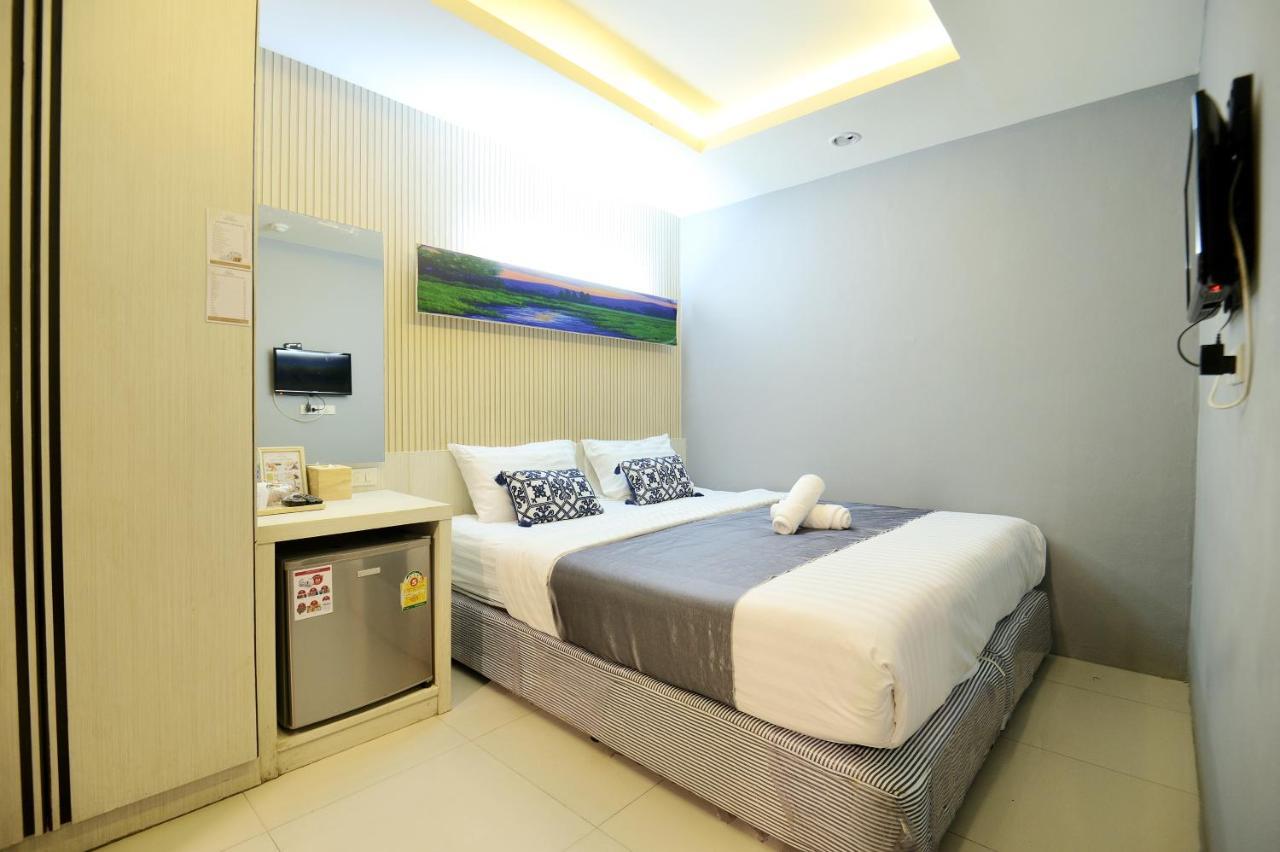 Hotel De Lux Bangkok