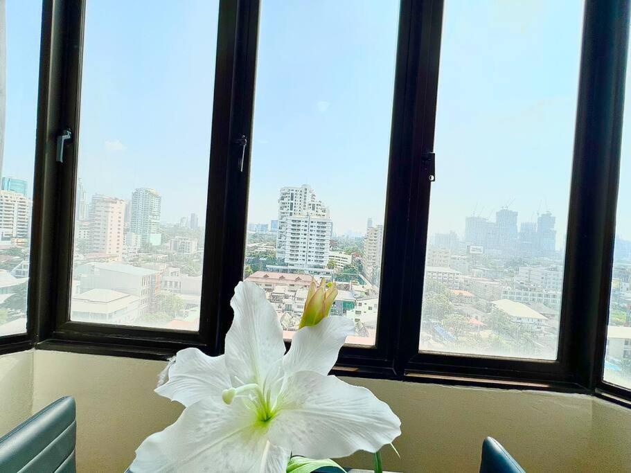 Selfcheckin Omni Tower Sukhumvit4 Nana Asoke Bts Mrt Hispeed Wifi Pool&gym Apartment *