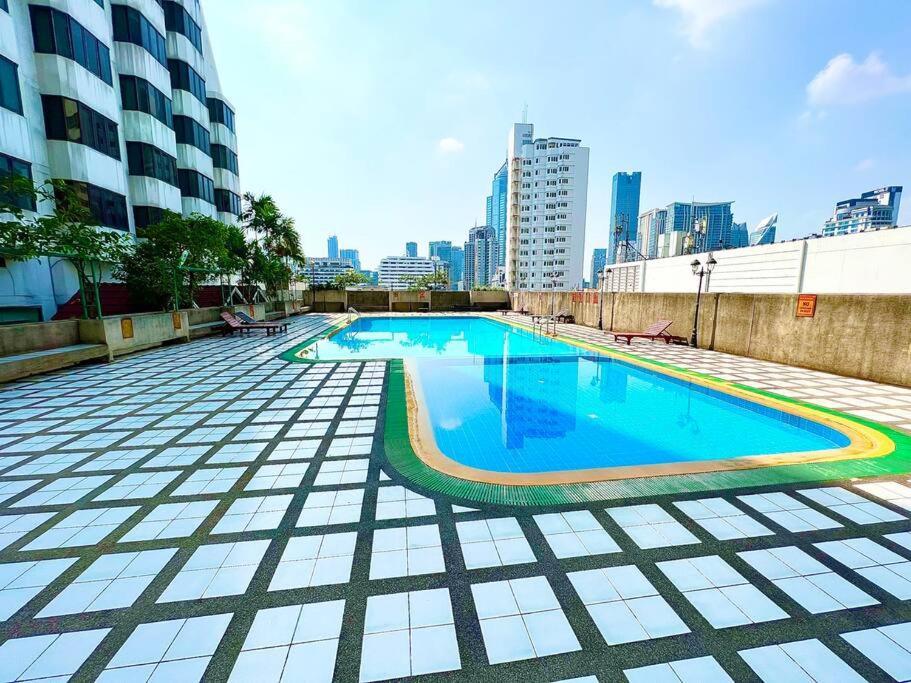 Selfcheckin Omni Tower Sukhumvit4 Nana Asoke Bts Mrt Hispeed Wifi Pool&gym Apartment