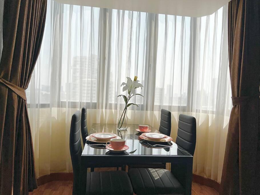 Selfcheckin Omni Tower Sukhumvit4 Nana Asoke Bts Mrt Hispeed Wifi Pool&gym