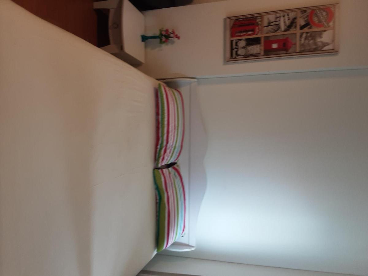 Guest house In Guest - Chan Kim Don Mueang Triple *