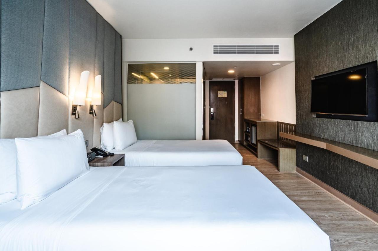Express Sukhumvit 11 By Ihg Hotel
