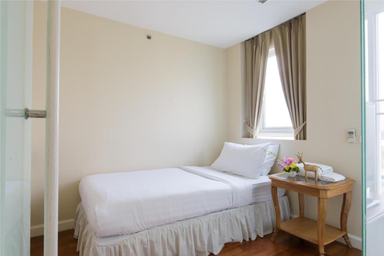 Sabai Sathorn Service 4*