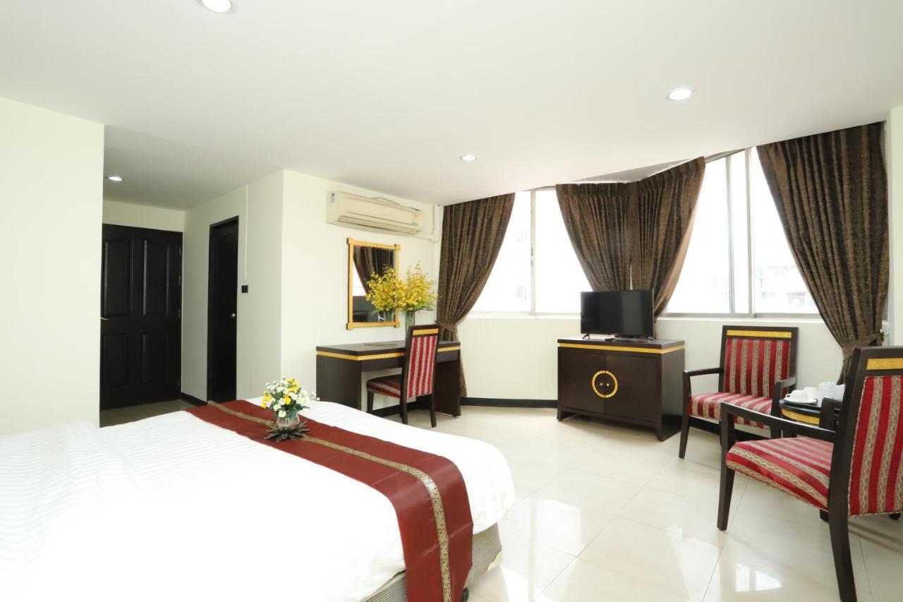 Hotel Lucky Palace 3*