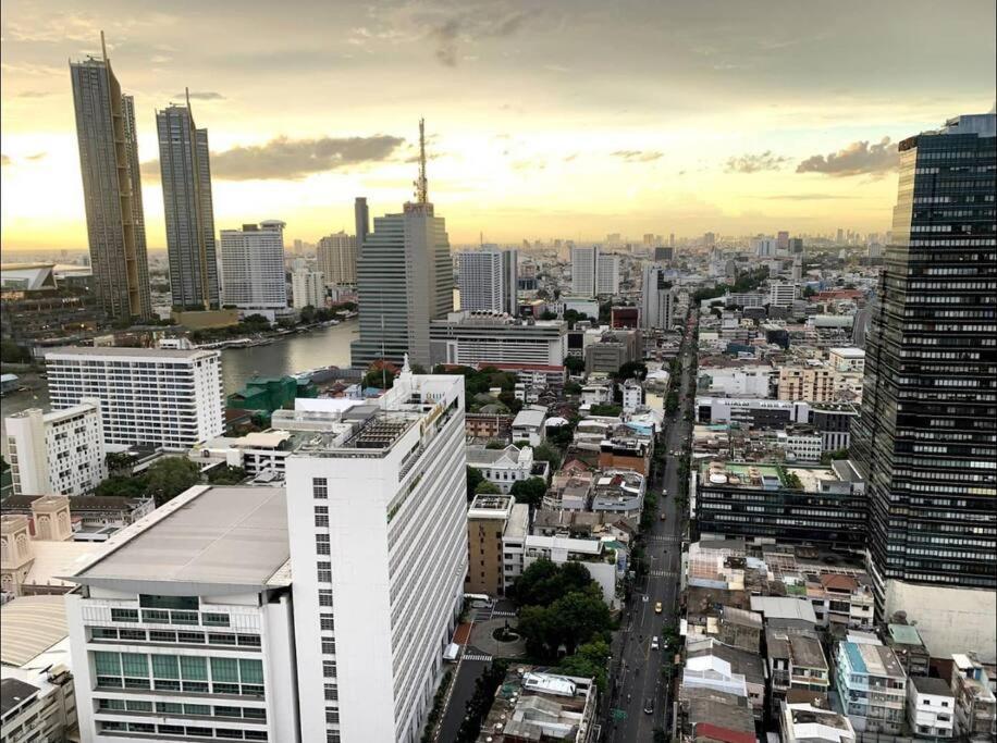 Bangkok, 5 Stars River View & Characteristic Decor Appartement