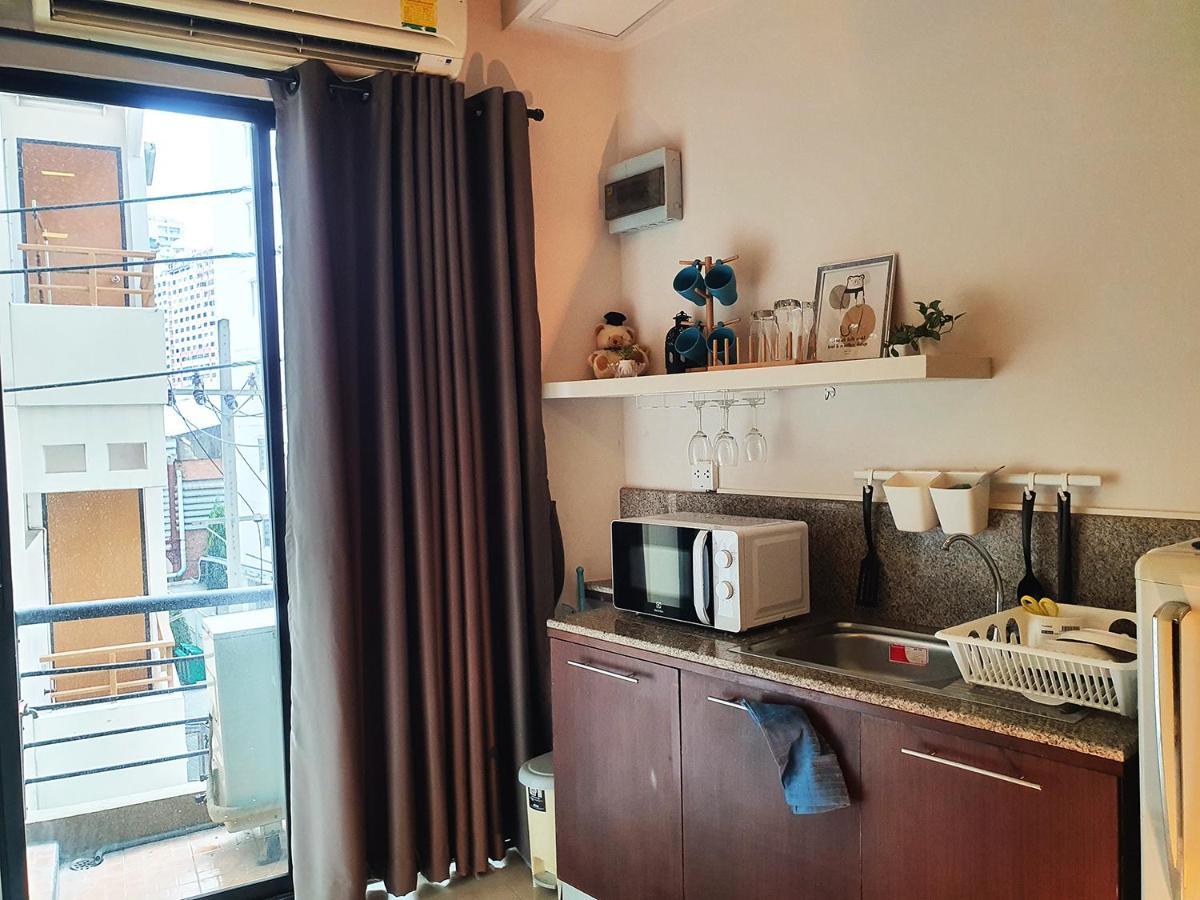 Apartment 552