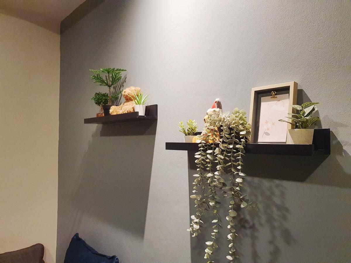 Apartment 552 *