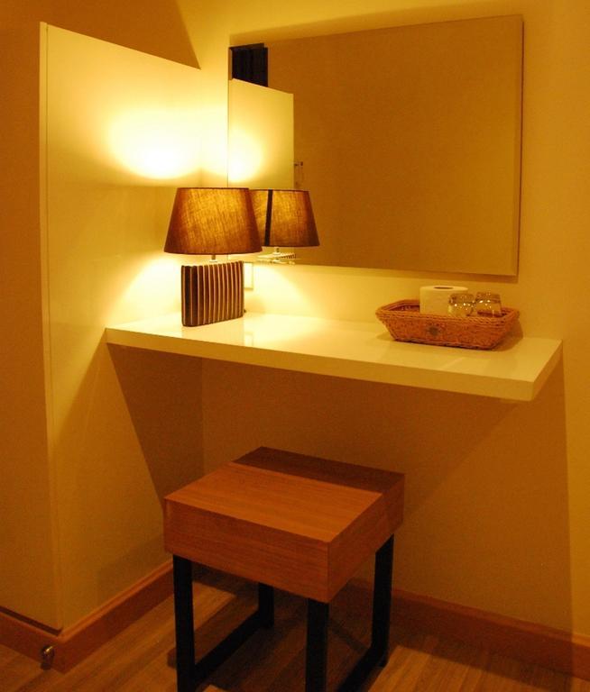White House Asoke Sukhumvit 18 Hotel 3*