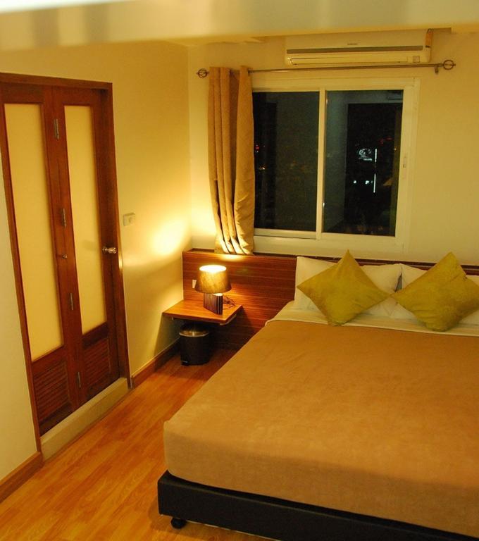 Hotel White House Asoke Sukhumvit 18 Bangkok