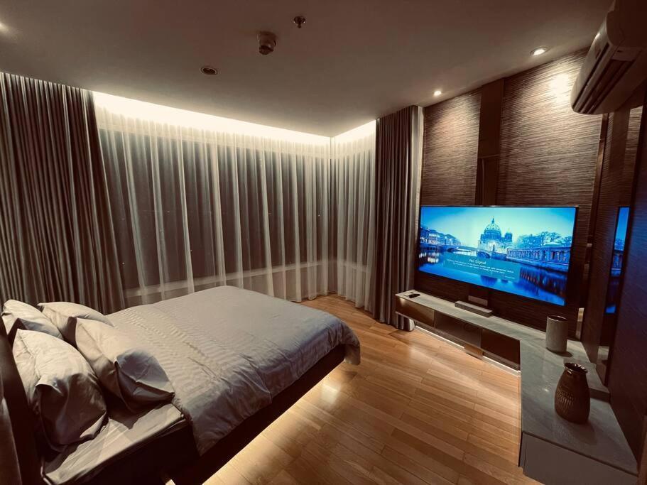 Apartment Luxury 2br On The Clouds In Prime Area Bangkok