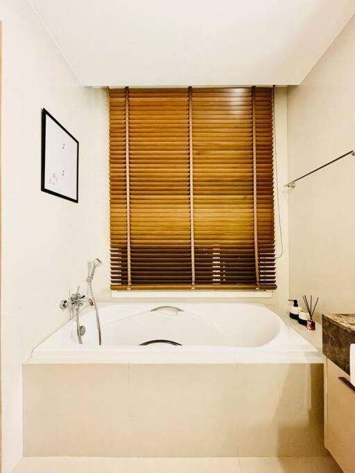Apartment Luxury 2br On The Clouds In Prime Area *