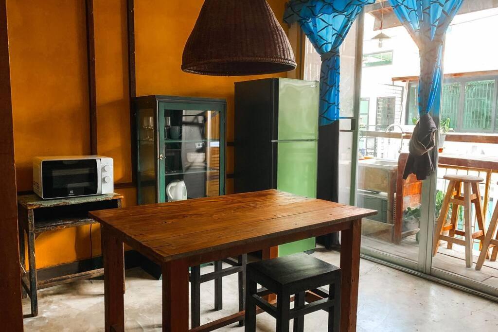 Village In The @asok Apartment *