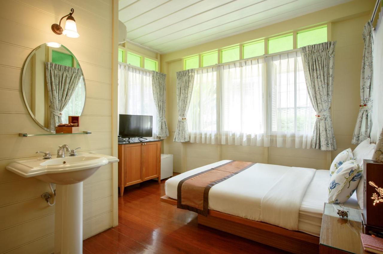 Hostal Baan Dinso *