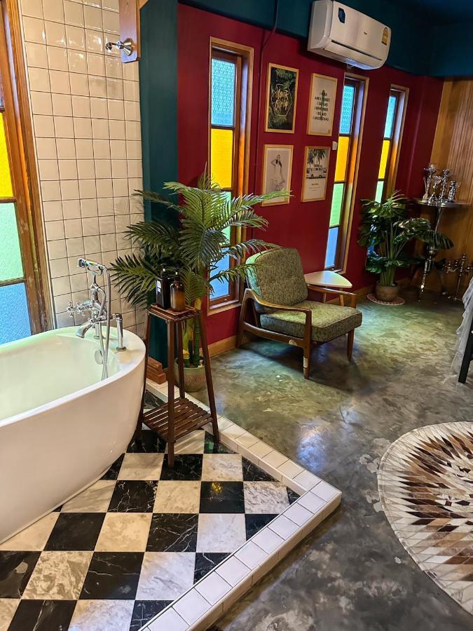 T-house Bkk 2floors Near Bts With Swimming Pool And Free Wifi Gasthuis Bangkok