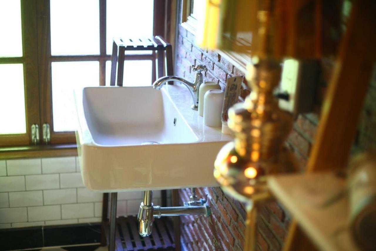 T-house Bkk 2floors Near Bts With Swimming Pool And Free Wifi Gasthuis Bangkok