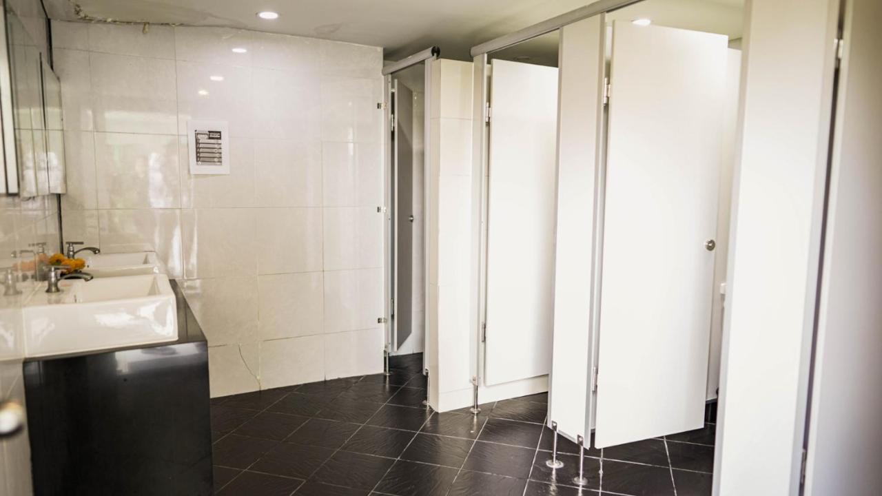 Khách sạn Roomquest Don Mueang Airport