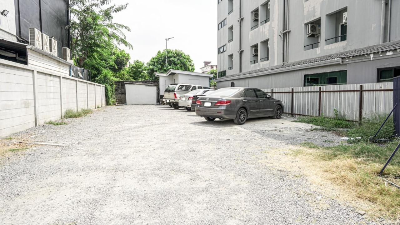 Roomquest Don Mueang Airport Khách sạn 3*