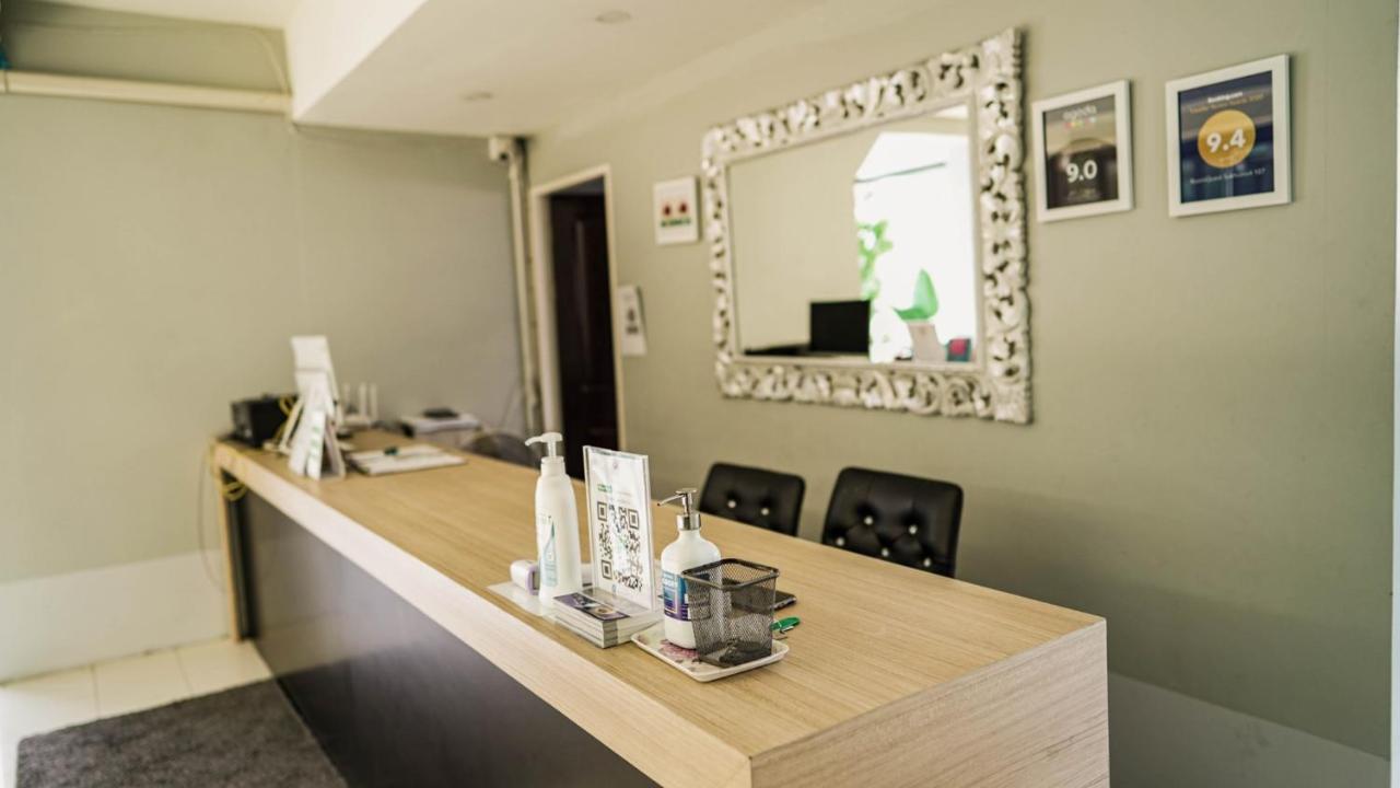 Khách sạn Roomquest Don Mueang Airport 3*