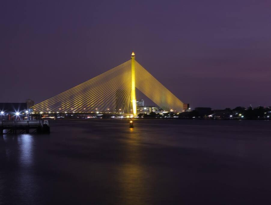 Riverfront House/chao Phraya River/baan Rimphraya Feriehus