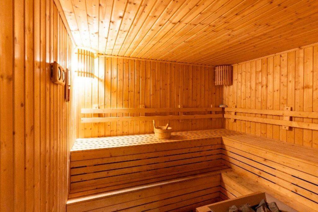 1bedroom King Bed Fast Wifi Gym 00 Big Pool Checkin24h *