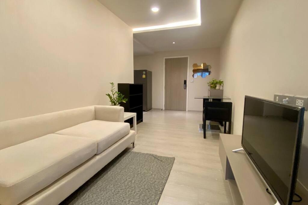 1bedroom King Bed Fast Wifi Gym 00 Big Pool Checkin24h *