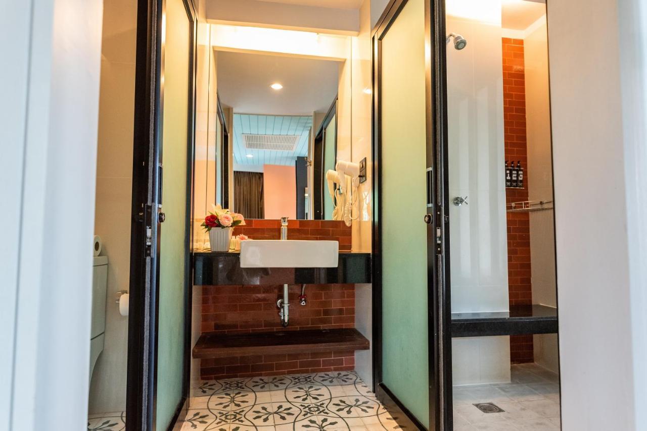 Dang Derm In The Park Khaosan Hotel Bangkok