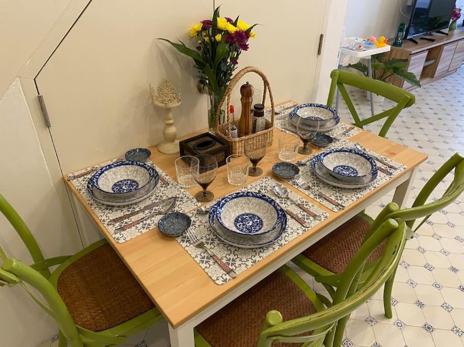 1 Min Walk To Bts, 3 Bed 3 Bath, Entire House Bangkok